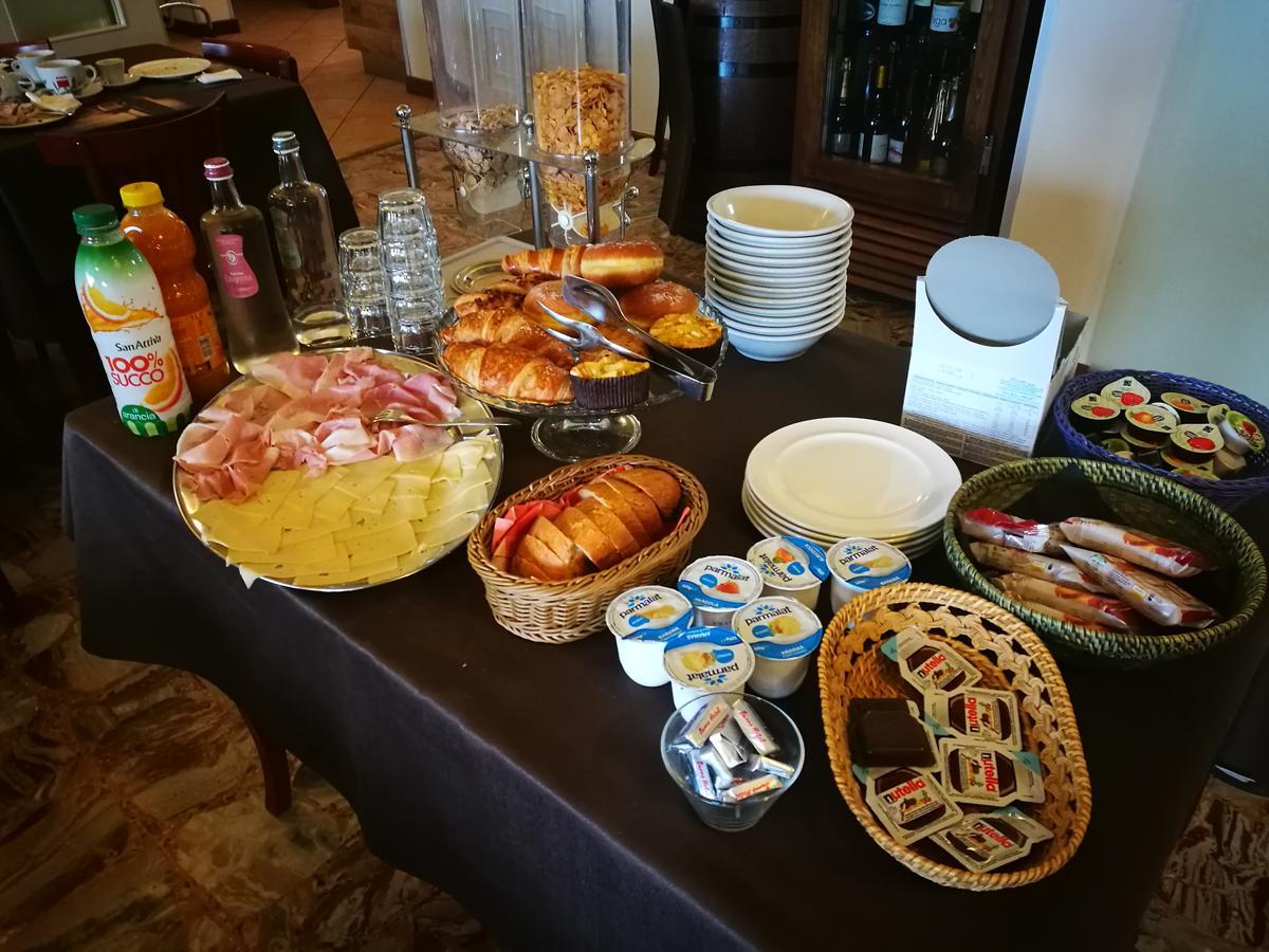 Locanda Della Pieve Tizzano Val Parma エクステリア 写真